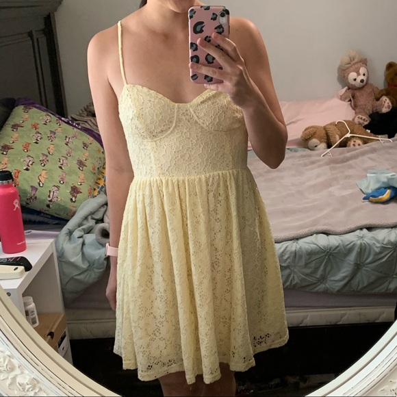 Ya Los Angeles Dresses & Skirts - Lace dress